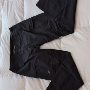 Arc'teryx Women's Hiking Pants in Black size 6